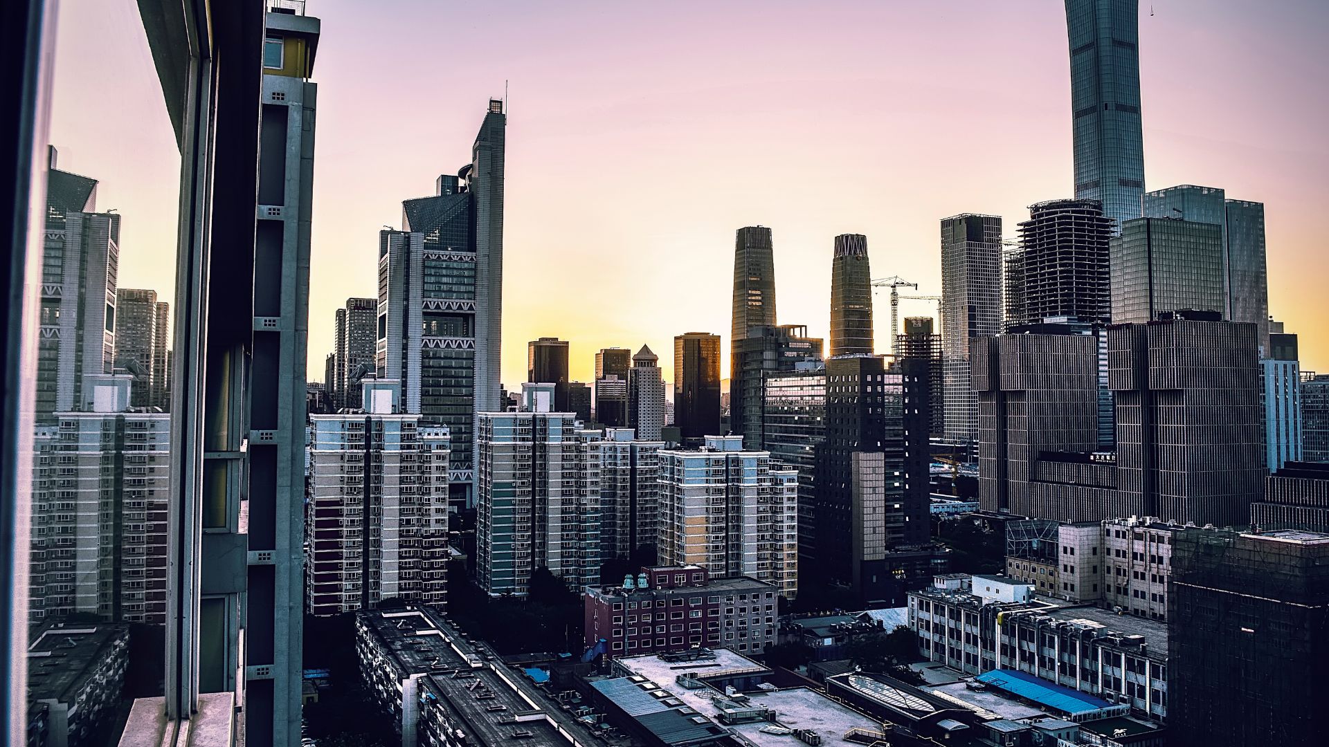 Office Landlords Regain Leverage as Trophy Space Tightens